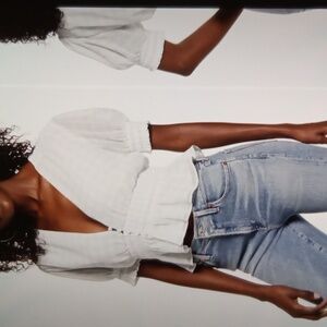 Abercrombie & Fitch Smocked Clasp Clasp Textured V Neck Festival Size Medium